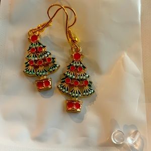 Christmas tree earrings